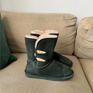 Bear paw forest green booties